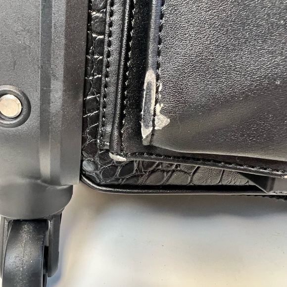 Hang Black Croc-Embossed Carry-on Rolling Bag in Black - Picture 4 of 13